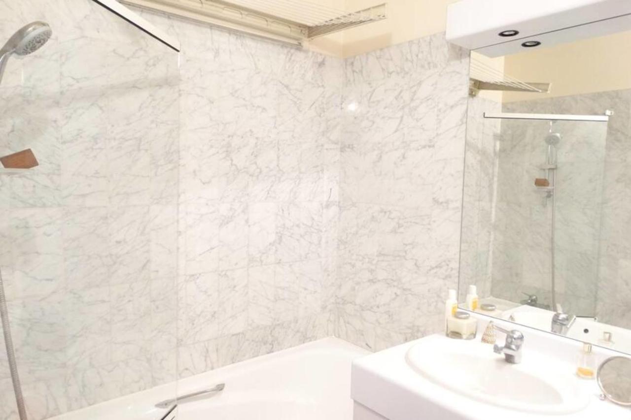 Appartement Hostnfly - Beautiful Authentic Apt Near Bastille Parijs